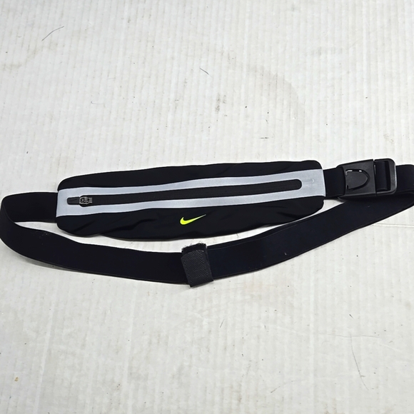Nike Slim Waistpack - Picture 1 of 5